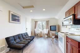 Great for Big Groups Three Dog Friendly Condos Lovely Views Walk to Beach - Image 3