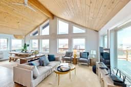 Designer home with stunning ocean and sunset views steps to beach dog friendly - Image 4