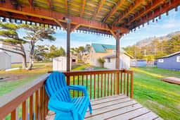 Charming house with tranquil setting near the beach - Image 2