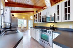 Upscale house with ocean views entertainment and large deck beach nearby - Image 4
