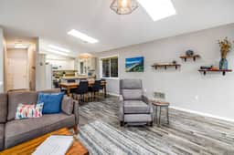 Home with gas fireplace washer dryer and 2 outdoor spaces walk to beach - Image 5