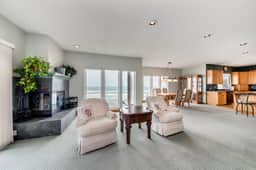 Dog Friendly Oceanfront House with Stunning Views Multi Level Deck and Fireplace - Image 4