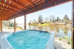 Charming Lakefront Home with Private Hot Tub and High Speed WiFi - Image 3