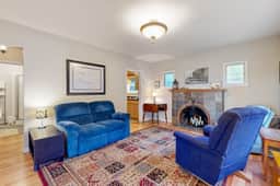 Coastal Craftsman with picture perfect bay views walk to Barview Jetty Beach - Image 2