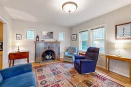 Coastal Craftsman with picture perfect bay views walk to Barview Jetty Beach - Image 5