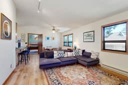 Bay view dog friendly home with a pool table and children s items - Image 2