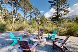 Beachside home with firepit media room walk 2 minutes to beach access - Image 2