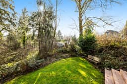 Two story getaway with a washer dryer central AC and WiFi dogs welcome - Image 3
