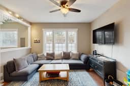 Cozy cabin with fireplace and WiFi fishing and boats welcome dog friendly - Image 5