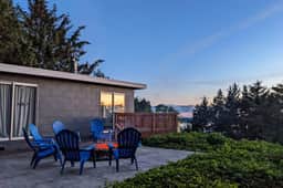 Spacious dog friendly home with ocean views full kitchen washer and dryer - Image 2