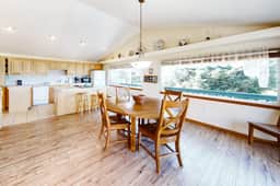 Family Friendly Coastal Home with Free WiFi Washer Dryer and Easy Beach Access - Image 5
