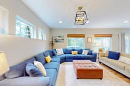 Dog friendly home near the beach with hot tub WiFi Ping Pong and foosball - Image 5
