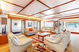 Delightful dog friendly home with bay views private hot tub and sauna - Image 3