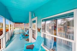 Charming home two blocks from the beach private hot tub and washer dryer - Image 3