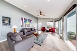 Oceanfront house with Pool table and private hot tub overlooking the ocean - Image 3