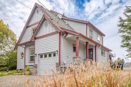 Spacious coastal retreat | 3-min walk to beach | Decks & mountain views - Image 2