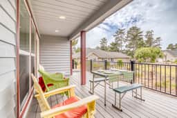 Spacious coastal retreat | 3-min walk to beach | Decks & mountain views - Image 3