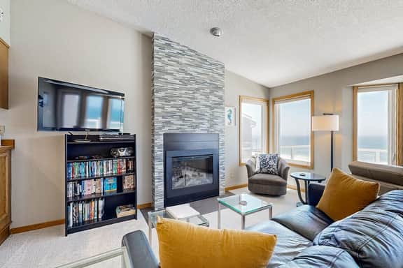 Oceanfront home with picture windows balcony and elevator watch for whales - Image 4