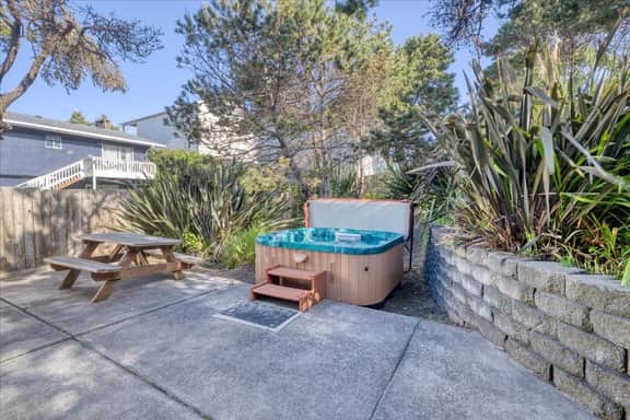 Lincoln City Beach Retreat with Hot Tub, Patio & Game Room - Image 3