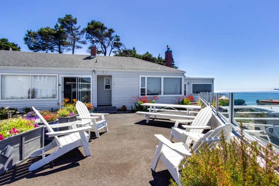 Cozy Ocean-View Condo Near Beach & Coastal Events - Image 3