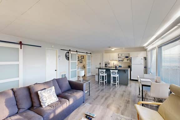 Cozy Ocean-View Condo Near Beach & Coastal Events - Image 5