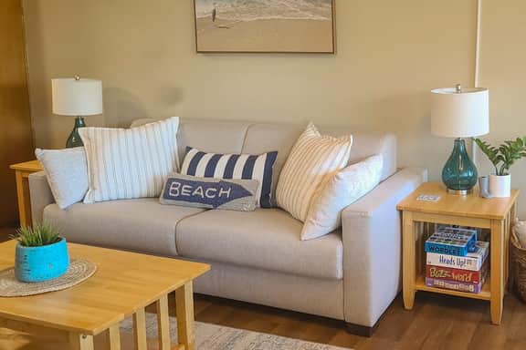 Dog friendly oceanfront condo with beach access and updated interior - Image 4