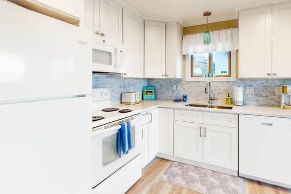 Nautical Themed Family Friendly Beach House with Three Arches View - Image 4