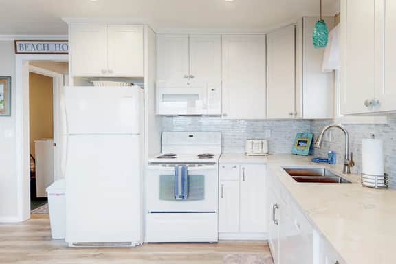 Nautical Themed Family Friendly Beach House with Three Arches View - Image 5