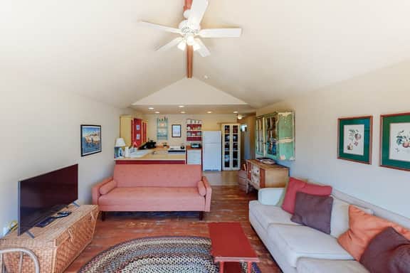 Family friendly house with ocean and beach views WiFi and steps away from the beach - Image 3