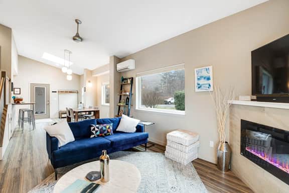 New Family Friendly Home with a Furnished Patio and Tranquil Yard - Image 4