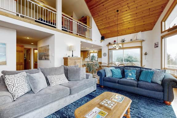 Spacious family home near the beach with ocean view large deck free WiFi and more - Image 2