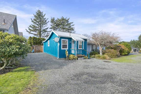 Historic Rockaway Cottage Near 7 Miles of Beach - Image 5
