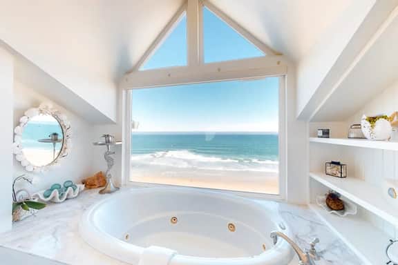 Oceanfront cottage with water view deck gas fireplace and washer dryer - Image 5
