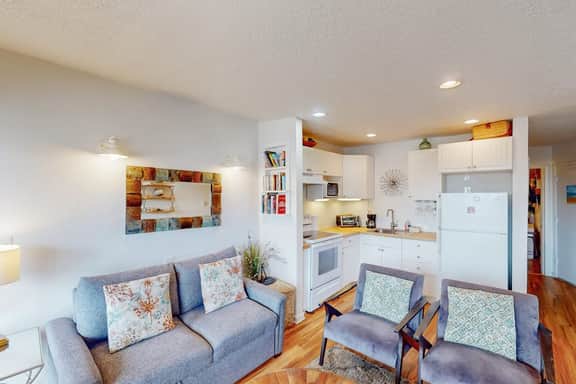 Oceanfront 2nd floor condo with ocean views balcony and seasonal beach access - Image 3