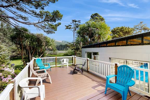 Centrally located home with lake views private pool and spacious deck - Image 2