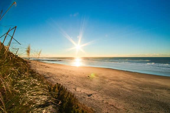 Affordable Dog Friendly Studio Ocean Views and Nearby Beach Access - Image 2