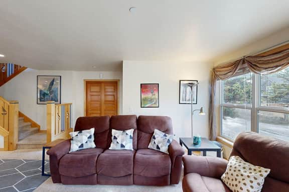 Coastal home walking distance to the beach with outdoor shower and fireplace - Image 4