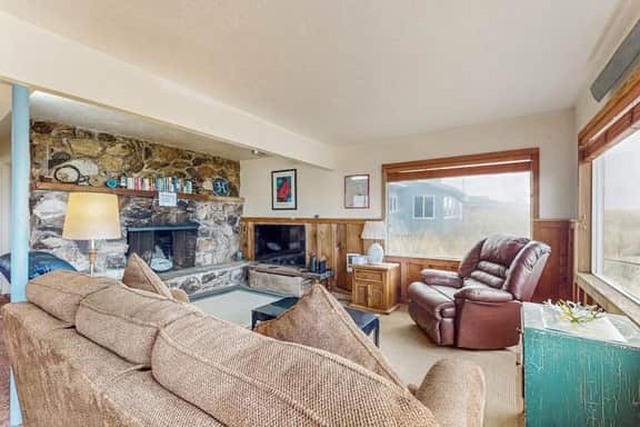 Cozy dog friendly home with ocean views beach access grill and WIFI - Image 3