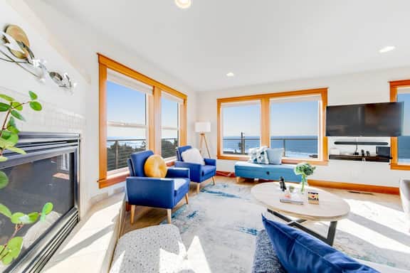Dog Friendly Coastal Retreat with Ocean Views - Image 5