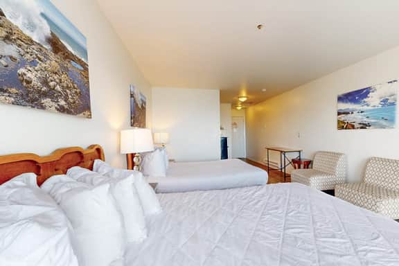 Upper Level Studio with Sweeping Ocean Views Dog Friendly - Image 4
