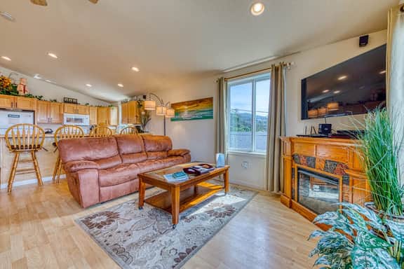 Ocean Views and Modern Interior Close to Rockaway Beach Dogs OK - Image 5