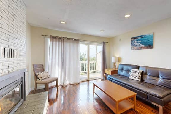 Quaint Condo with Ocean Views and Easy Beach Access Dogs OK - Image 4