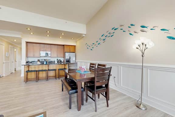 Elegant oceanfront condo with deck and extraordinary views dog friendly - Image 4