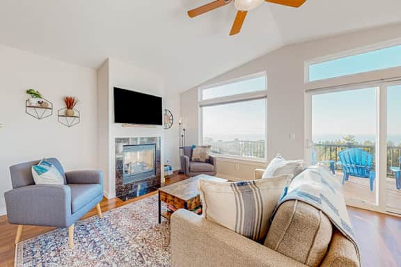 Spectacular ocean view home with fireplace and large decks dog friendly - Image 5