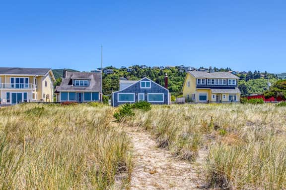 New listing Oceanfront home with private beach access amazing views and Ping Pong - Image 4