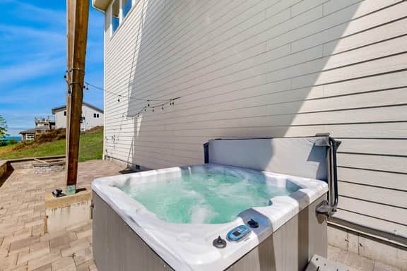 Ocean view home with heated floors private hot tub and multiple decks - Image 3