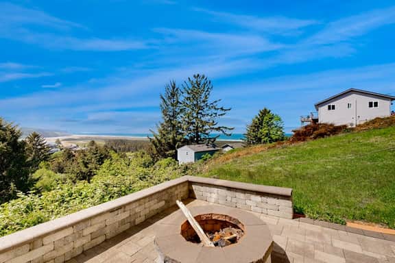 Ocean view home with heated floors private hot tub and multiple decks - Image 4