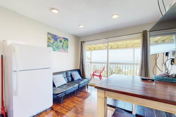 Lovely Oceanview Condo Close to the Beach Dogs Welcome - Image 4