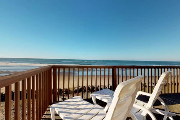 Dog friendly oceanfront condo with amazing ocean views steps to beach - Image 4