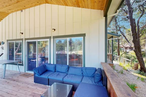 Newly constructed home with firepit and large deck walk to the beach and golf - Image 5